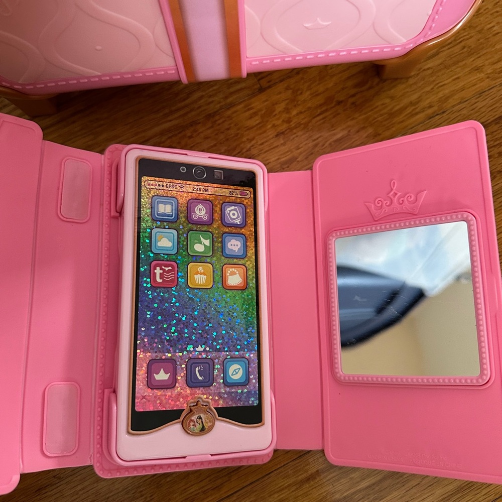 Disney princess pretend play luggage and purse - Picture 3 of 8